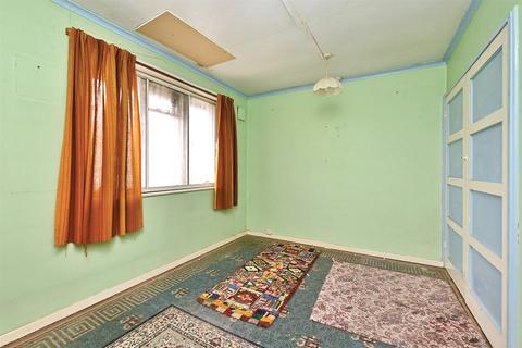 3 bedroom semi-detached house for sale, Loman Road, Camberley GU16