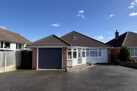 4 bedroom detached bungalow for sale, Rosemary Way, Waterlooville PO8