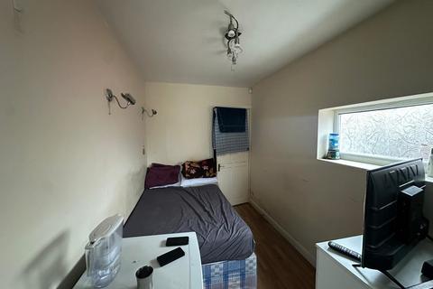 1 bedroom semi-detached house to rent - Studio 1, Shaftesbury Avenue, South Harrow, Harrow