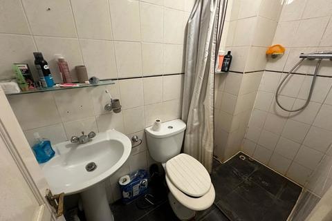 1 bedroom semi-detached house to rent, Studio 1, Shaftesbury Avenue, South Harrow, Harrow