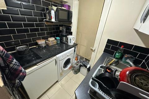 1 bedroom semi-detached house to rent, Studio 1, Shaftesbury Avenue, South Harrow, Harrow