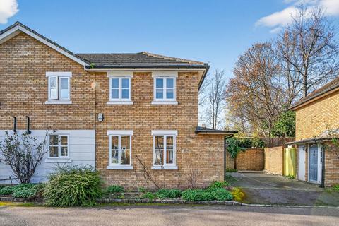 2 bedroom semi-detached house for sale - Manor Road, London