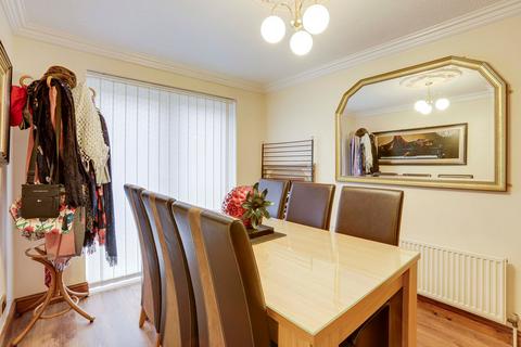 undefined, Larch Close, Nottingham NG5