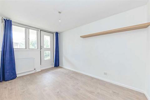 2 bedroom flat to rent, Woolstaplers Way, London SE16