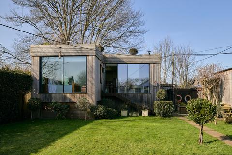 undefined, Wheatleys Eyot, Sunbury-on-Thames