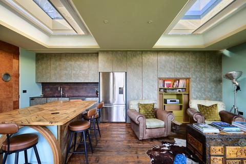 undefined, Wheatleys Eyot, Sunbury-on-Thames
