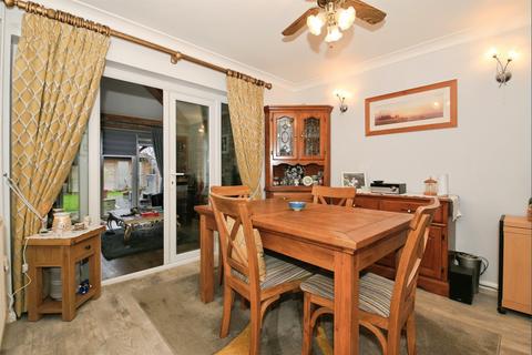 3 bedroom detached house for sale, Peterborough Road, Whittlesey, Peterborough