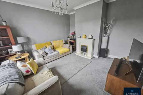 2 bedroom end of terrace house for sale, Belle Vue Street, Batley