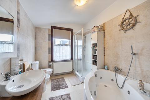 undefined, Miles Road, Mitcham CR4