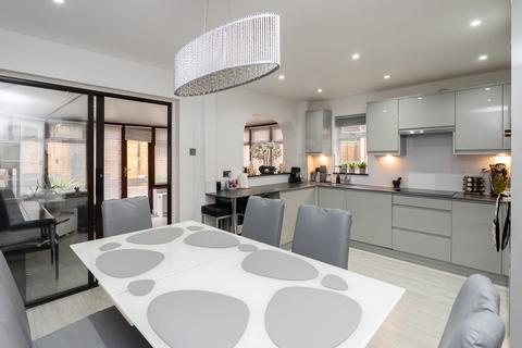 3 bedroom semi-detached house for sale, Shere Close, North Holmwood