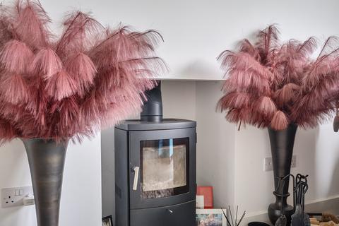 5 bedroom detached house for sale, Vickers Close, Longcross