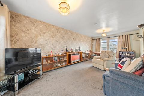 undefined, Earn Court, Grangemouth, FK3