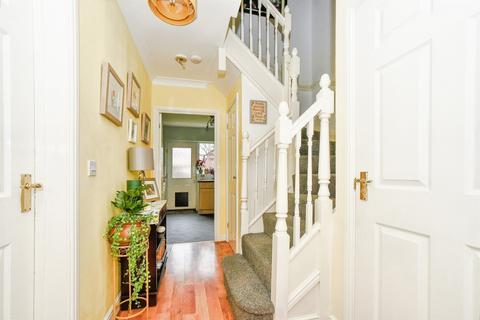 3 bedroom terraced house for sale, Peregrine Court, Calne