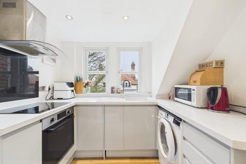 2 bedroom flat for sale, Sandgate Road, Folkestone CT20
