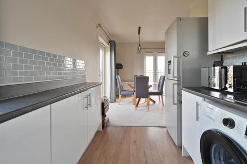 2 bedroom apartment for sale, Baxter Road, Warhol Court, WD24