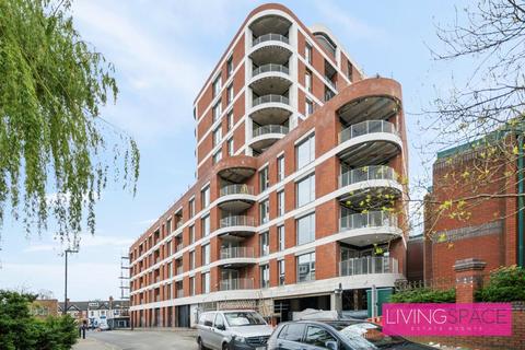 1 bedroom flat to rent - 1a High Mead,