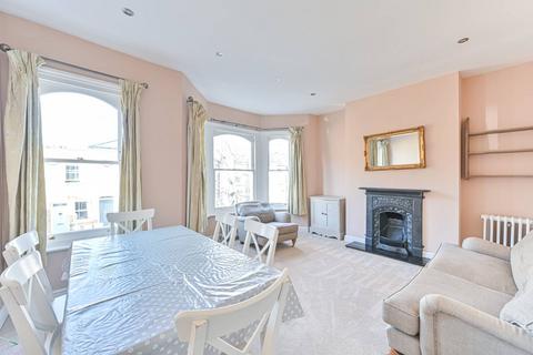 3 bedroom flat to rent, Ballater Road, Clapham, London, SW2