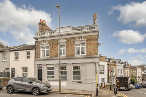 2 bedroom flat to rent, Merton Road, Wandsworth, London, SW18