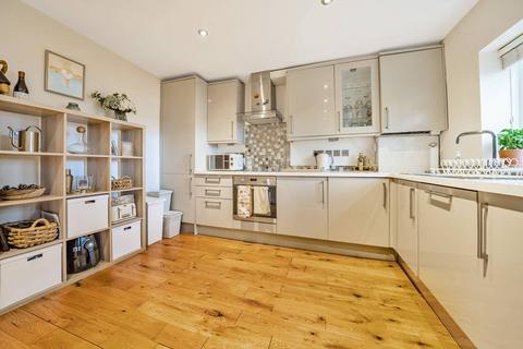 2 bedroom flat to rent, Worple Road, Wimbledon, London, SW19