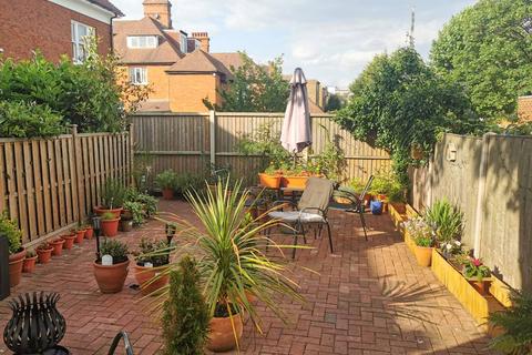 2 bedroom flat to rent, Worple Road, Wimbledon, London, SW19