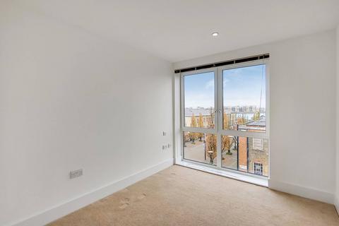 3 bedroom flat to rent, Royal Arsenal, Woolwich, London, SE18