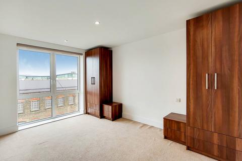 3 bedroom flat to rent, Royal Arsenal, Woolwich, London, SE18