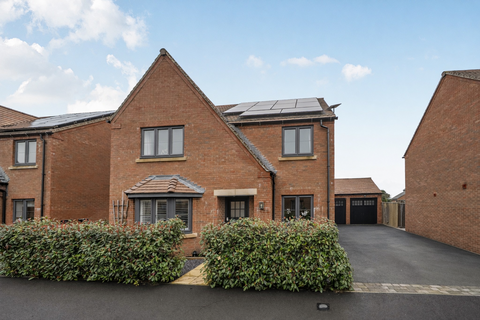 4 bedroom detached house for sale, Ashanti Way, Blunsdon, Swindon, SN26