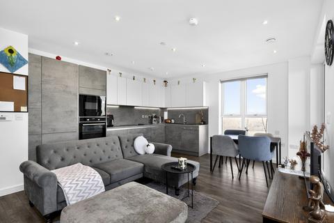 3 bedroom flat for sale, 8 Drydock Square, Barking, IG11