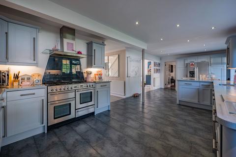 5 bedroom detached house for sale, Copley Dene, Bromley BR1