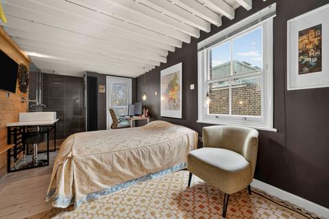 4 bedroom flat for sale, Pearman Street, London
