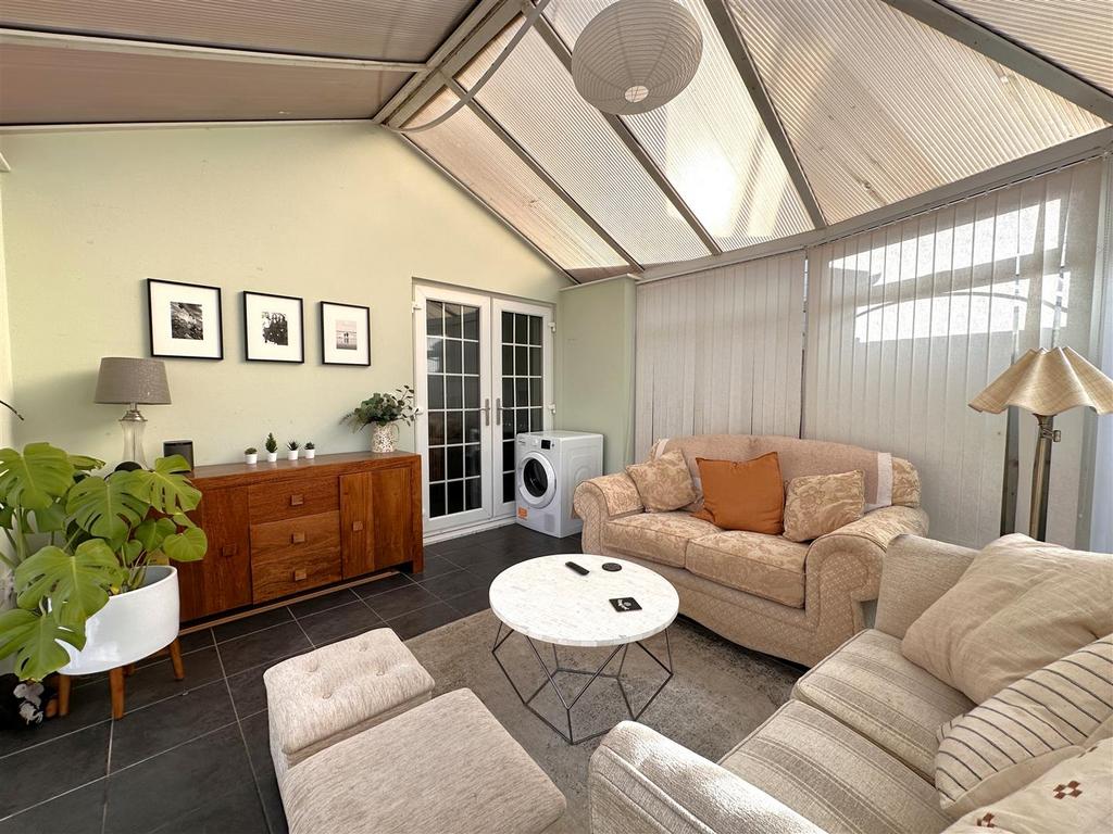 Conservatory 903