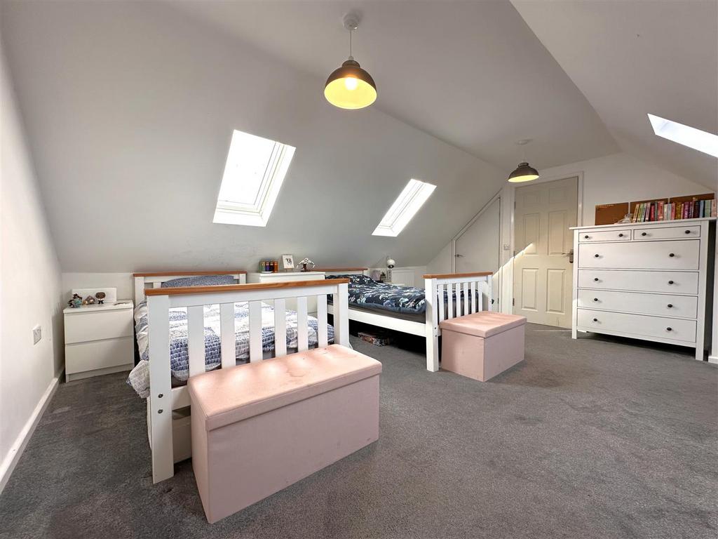 Master Bedroom 820
