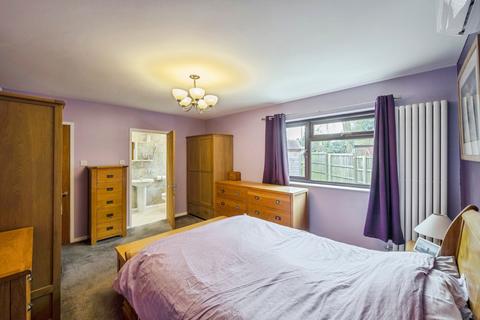 2 bedroom detached bungalow for sale, Cromwell Court, Doncaster, DN6