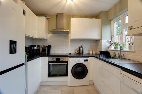 2 bedroom house for sale, Chapel Meadow, Tring