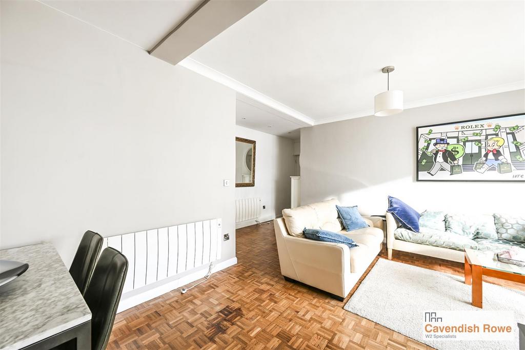 Living Area Pic 5 (Heron Court).jpg