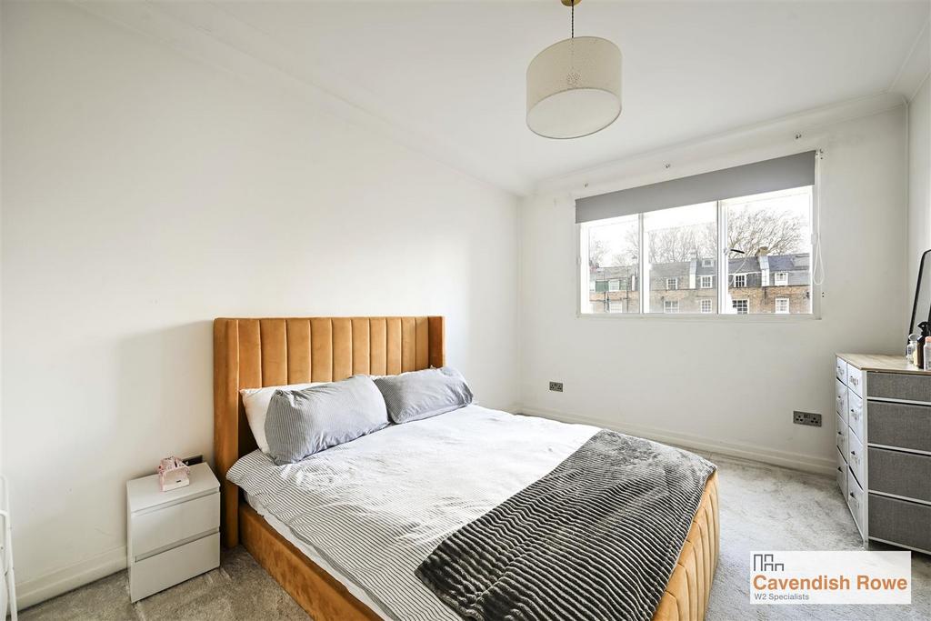 Bedroom 2 Pic (Heron Court).jpg