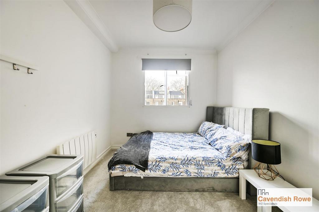 Bedroom 1 Pic 2 (Heron Court).jpg