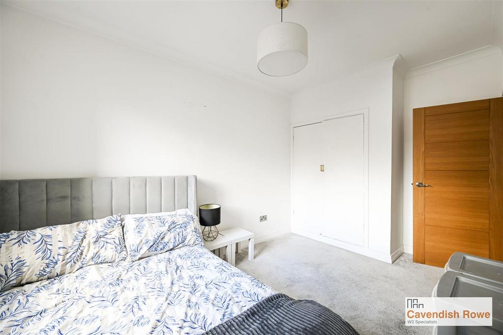 Bedroom 1 Pic 4 (Heron Court).jpg