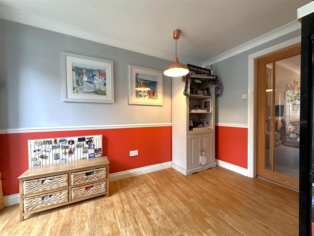 Dining Area 928