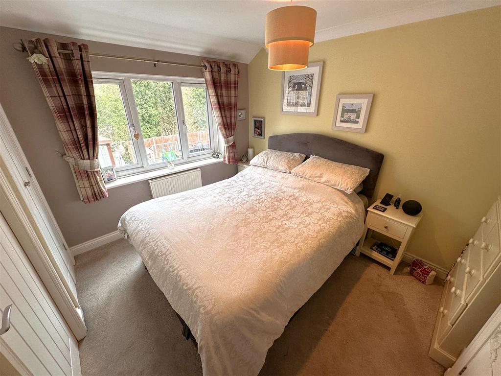 Master Bedroom 857