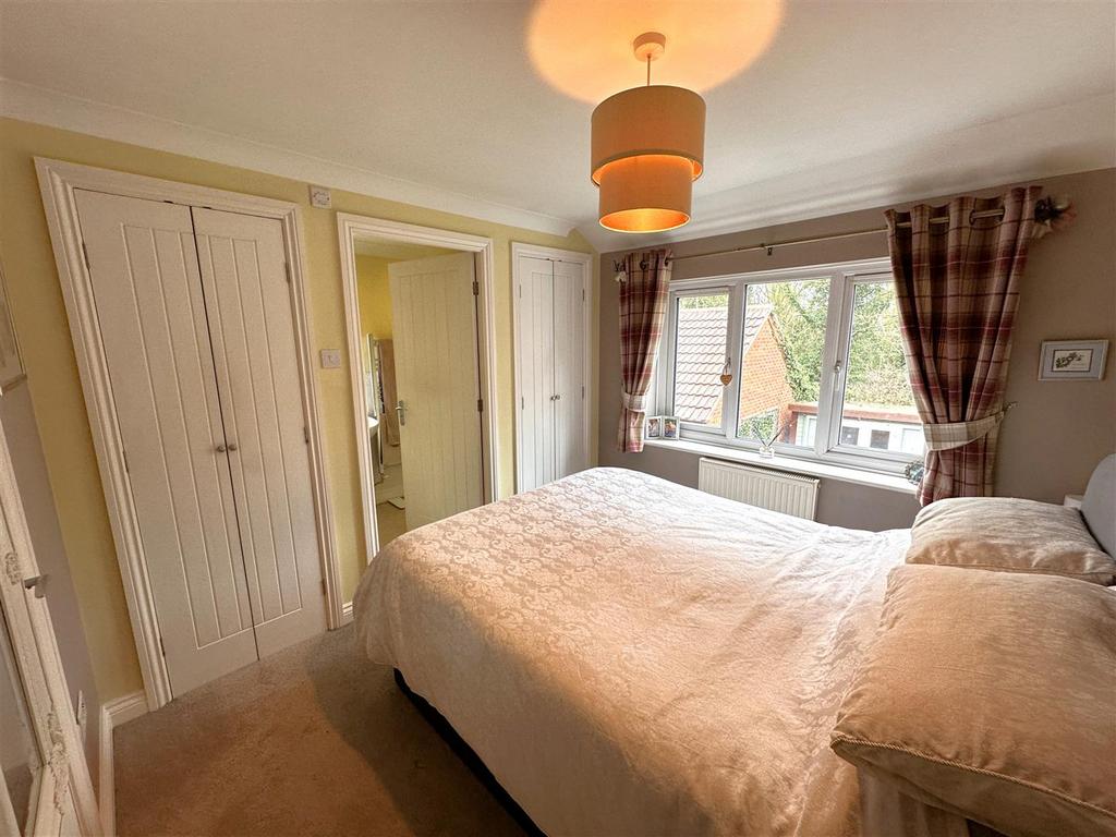 Bedroom One Into En-Suite 862