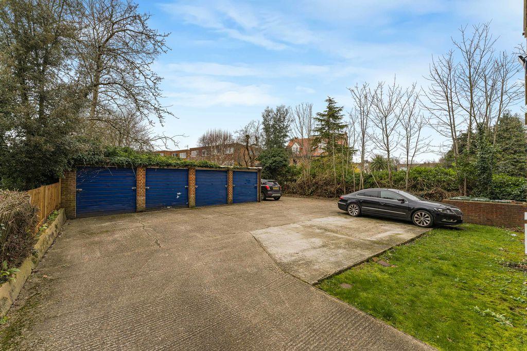 Garages &amp; Parking