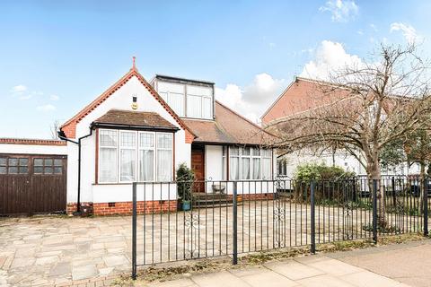 undefined, Oakleigh Road North, London