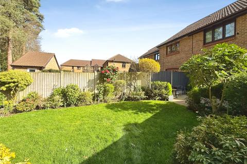 2 bedroom end of terrace house for sale, Wentworth Close, Berkshire RG45