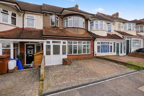 3 bedroom terraced house to rent, The Chase, Chatham