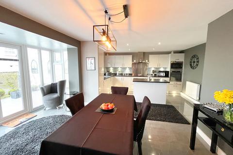 5 bedroom detached house for sale, 52 St James Road, Wick, The Vale of Glamorgan, CF71 7QW