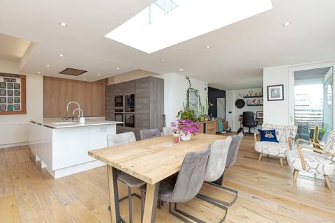 undefined, 8 Craigmount Grove, Edinburgh, EH12 8BJ