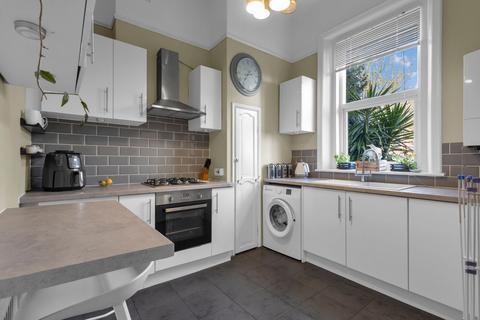2 bedroom flat for sale, Trinity Crescent, Folkestone CT20