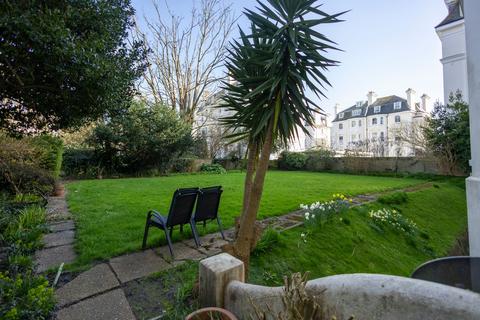 2 bedroom flat for sale, Trinity Crescent, Folkestone CT20