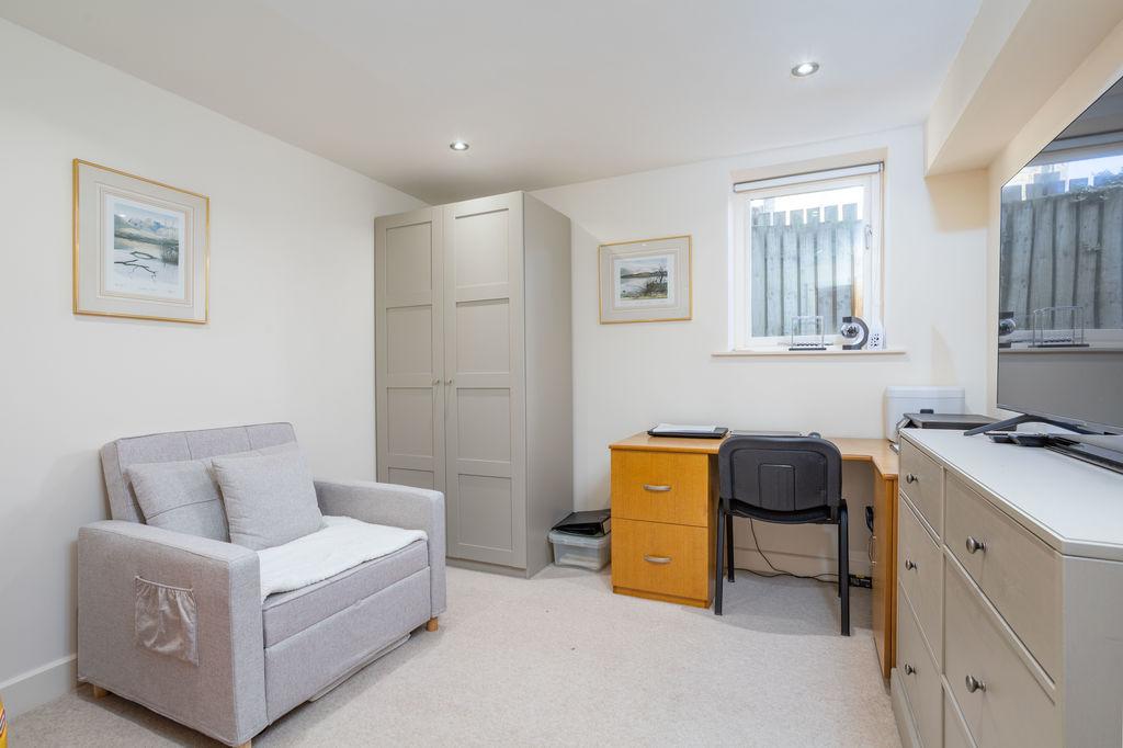 Bedroom 4 / Study